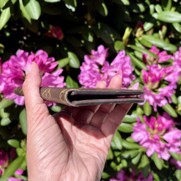 Louis Vuitton Monogram Folio iPhone Case 7/8 Plus - Picture 4 of 9